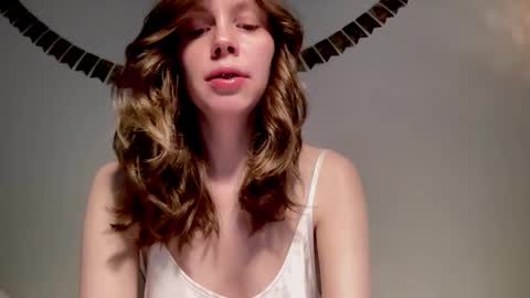 Snapshot of nikki_mi chatting on 2, 2, 2025 Nikki online show from 2, 2, 2025
