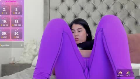 nikkibotero online show from 11, 1, 2026