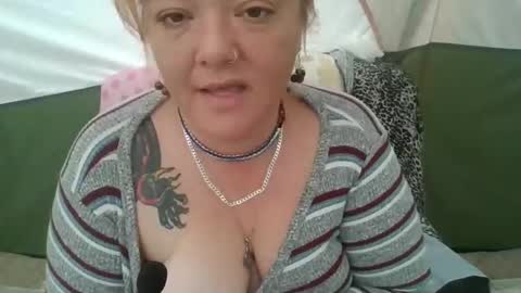 Snapshot of nikkinastyslut chatting on 8, 5, 2026 nikkinastyslut online show from 8, 5, 2026