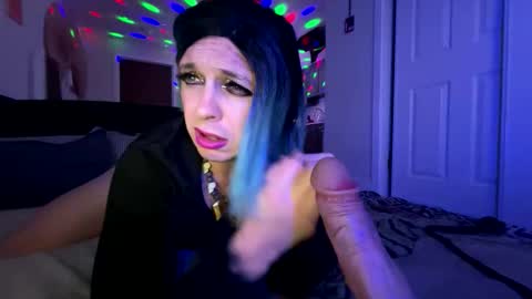 Nikki Neverland online show from 15, 4, 2026