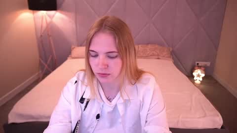 nikkyreyyy online show from 18, 5, 2026