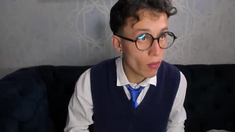 Snapshot of niklasravn chatting on 13, 12, 2025 NIko online show from 13, 12, 2025