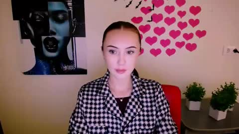 Snapshot of nikonara_ chatting on 5, 12, 2024 nikonara_ online show from 5, 12, 2024