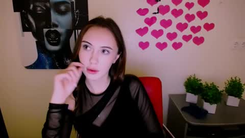 Snapshot of nikonara_ chatting on 15, 12, 2024 nikonara_ online show from 15, 12, 2024