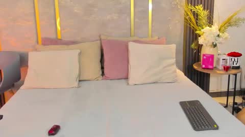 Niko Stone online show from 26, 9, 2025