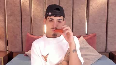 Niko Stone online show from 2, 4, 2026