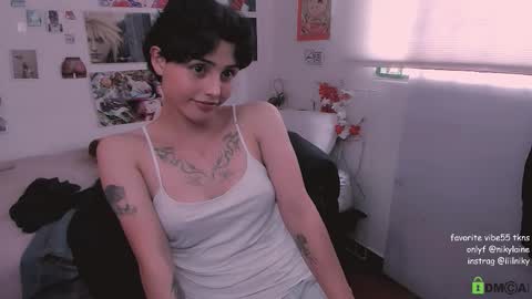 Snapshot of nikylaine chatting on 24, 11, 2025 Nikylaine online show from 24, 11, 2025