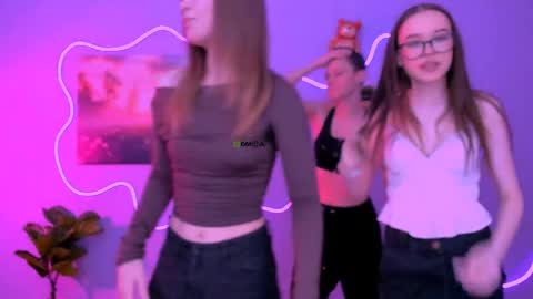 nila_eclipse online show from 2, 4, 2026