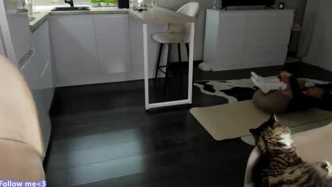 Bella online show from 23, 2, 2025