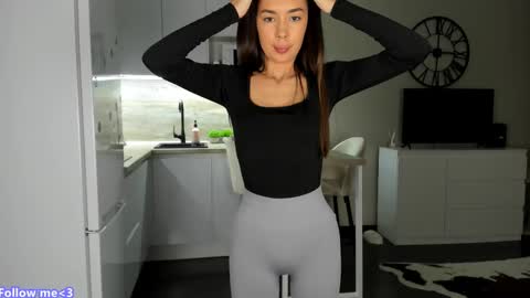 Bella online show from 26, 2, 2025