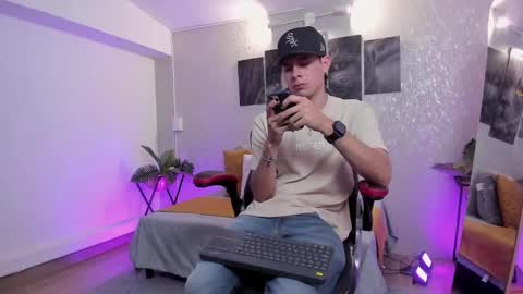 Nils online show from 7, 10, 2025