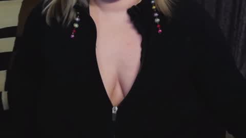 Snapshot of nimphoteasex chatting on 29, 1, 2025 Blonde Nimpho online show from 29, 1, 2025