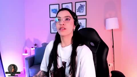 Snapshot of nina__dixon chatting on 13, 9, 2025 Nina online show from 13, 9, 2025