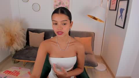 Snapshot of nina_agdal chatting on 12, 2, 2025 NINA online show from 12, 2, 2025