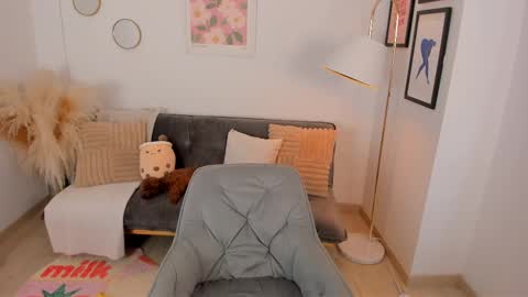 Snapshot of nina_agdal chatting on 19, 2, 2025 NINA online show from 19, 2, 2025