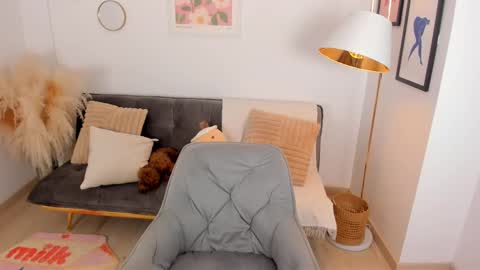 Snapshot of nina_agdal chatting on 28, 2, 2025 NINA online show from 28, 2, 2025