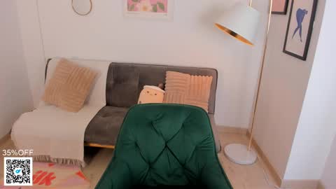 Snapshot of nina_agdal chatting on 5, 3, 2025 NINA online show from 5, 3, 2025