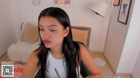 Snapshot of nina_agdal chatting on 6, 3, 2025 NINA online show from 6, 3, 2025