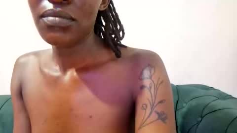 Snapshot of nina_bambi chatting on 26, 10, 2025 nina_bambi online show from 26, 10, 2025