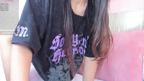 N I N A online show from 7, 11, 2025