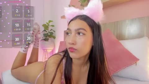 N I N A online show from 11, 11, 2025