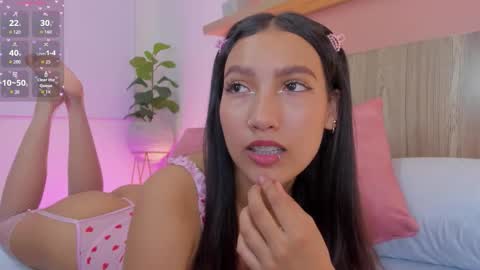 N I N A online show from 13, 11, 2025