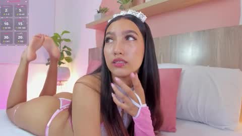 N I N A online show from 20, 11, 2025