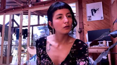 Nina.  online show from 26, 3, 2026