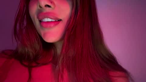 Snapshot of nina_mon chatting on 24, 10, 2025 Angie online show from 24, 10, 2025