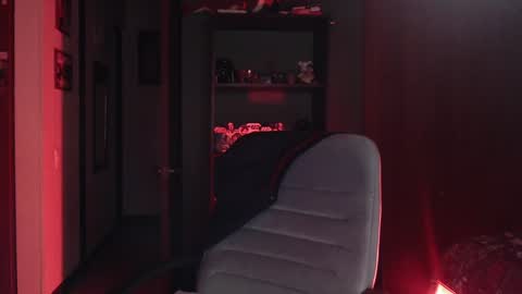 Nina Moon online show from 26, 12, 2024