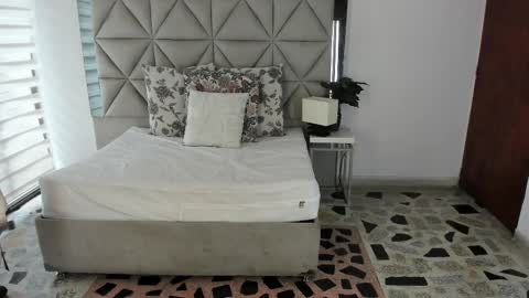  Nina  online show from 16, 9, 2025