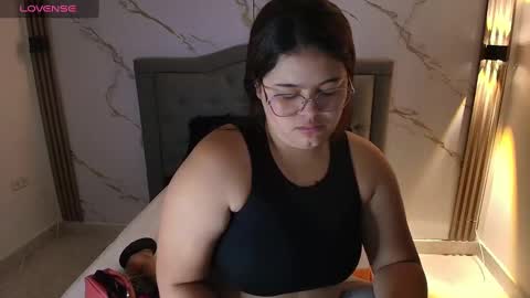 Snapshot of nina_rouge7 chatting on 15, 10, 2025 N I N A online show from 15, 10, 2025