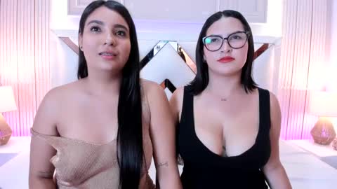 Snapshot of ninablooms01 chatting on 13, 9, 2025 Nina online show from 13, 9, 2025