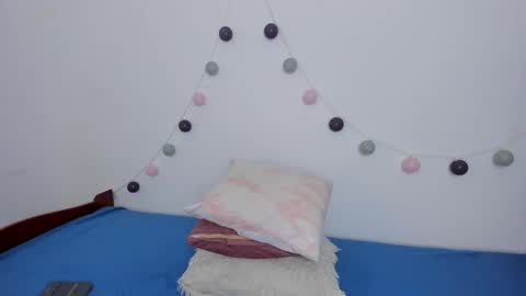 Snapshot of ninabryon1 chatting on 15, 12, 2025 Nina online show from 15, 12, 2025