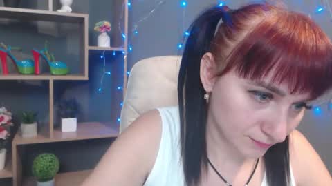 ninaflawlees online show from 13, 11, 2025