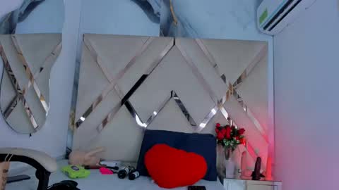 Snapshot of ninahtx chatting on 20, 10, 2025 ninahtx online show from 20, 10, 2025