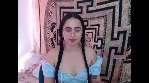 Snapshot of ninakravtz chatting on 11, 1, 2025 N I N A online show from 11, 1, 2025