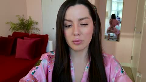 NinaOneil online show from 26, 1, 2025