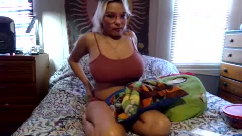 Snapshot of ninarei17 chatting on 17, 2, 2025 Nina Rei online show from 17, 2, 2025