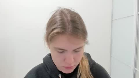 Snapshot of ninarihh chatting on 17, 10, 2025 ninarihh online show from 17, 10, 2025