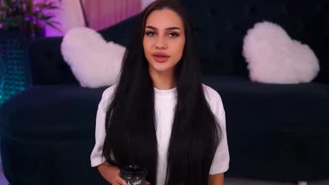 Snapshot of ninasolenne chatting on 23, 11, 2025 Ninna online show from 23, 11, 2025