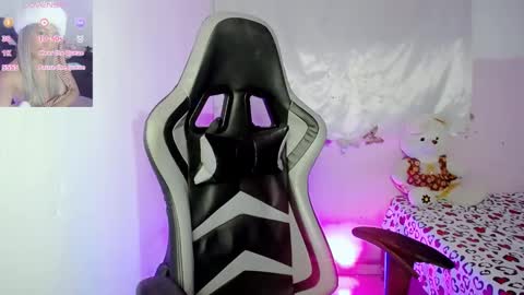 ninatinydoll1 online show from 19, 2, 2025