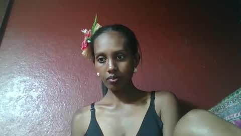 ninie246746 online show from 12, 1, 2025