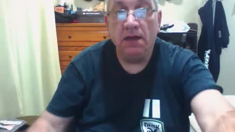 Snapshot of nionios67 chatting on 5, 12, 2025 Dennis online show from 5, 12, 2025
