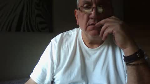 Snapshot of nionios67 chatting on 12, 1, 2026 Dennis online show from 12, 1, 2026