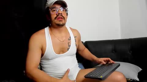 Snapshot of nipsfetich chatting on 4, 3, 2025 Steven online show from 4, 3, 2025