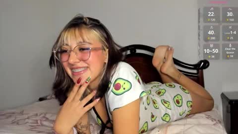 Snapshot of nirit3183 chatting on 2, 12, 2025 Daph J online show from 2, 12, 2025