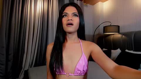 Snapshot of nishitatoe chatting on 4, 2, 2025 nishi online show from 4, 2, 2025