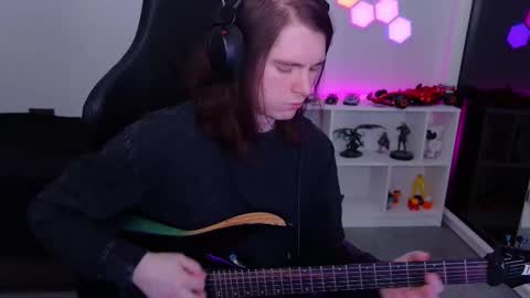 nitroshade online show from 18, 12, 2025