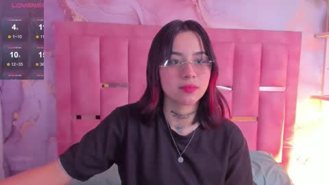 Snapshot of nixielee__ chatting on 16, 9, 2025 Nixie online show from 16, 9, 2025